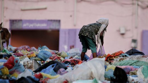 A girl searches through the waste for recyclable plastic and metal materials that can be sold | Taiz Governorate | Visualization: Hamza Al-Jubaihi